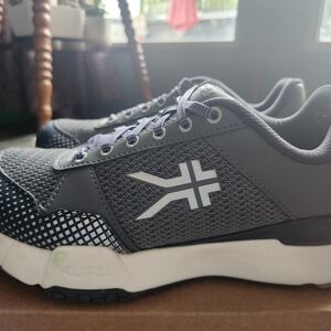 KURU Quantum 2.0 Women's Size 7 Sneakers. New In Box!
